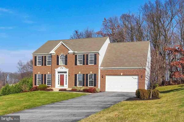 245 LAKEVIEW DR, Spring Grove, PA 17362