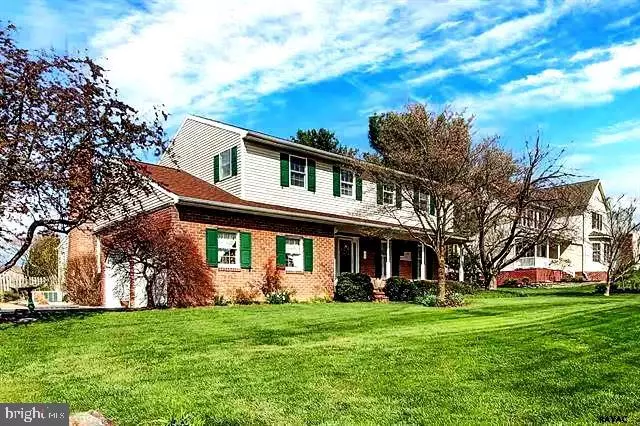 Hanover, PA 17331,10 REBECCA LN