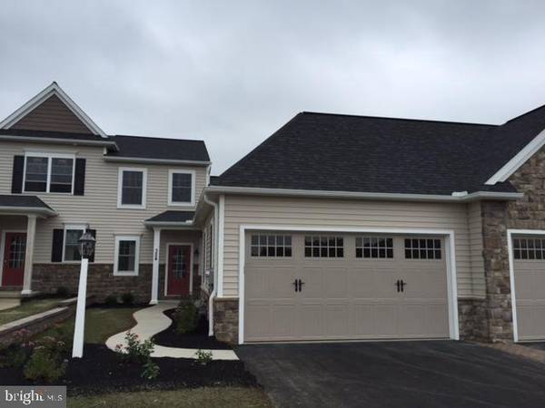 324 ENGLISH IVY DR #11, Lancaster, PA 17543