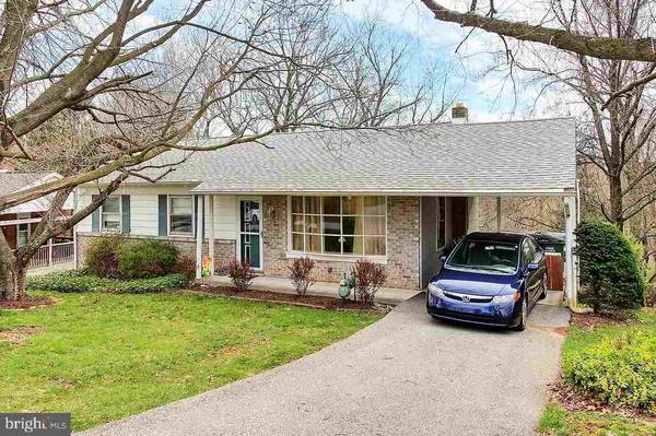 54 CIRCLE DR, York Twp, PA 17402