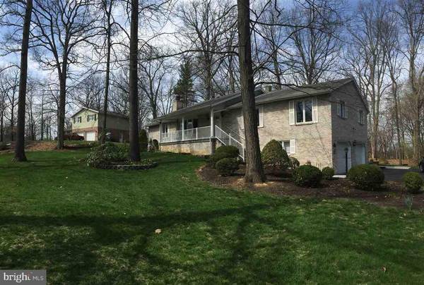 6271 FAIRWAY DR W, Fayetteville, PA 17222