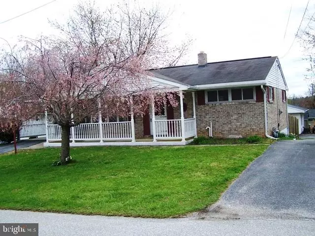 Dover, PA 17315,2560 BERKSHIRE LN