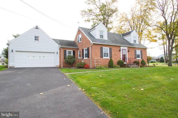 13 LONDONVALE RD, Gordonville, PA 17529