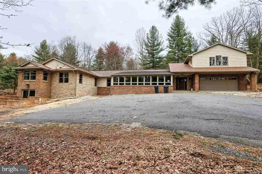 434 PINE GROVE RD, Gardners, PA 17324