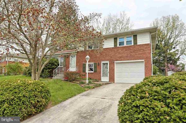 112 FARM VIEW DR, York, PA 17408