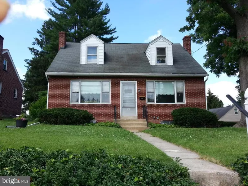 1317 E KING ST, Lancaster Twp, PA 17602