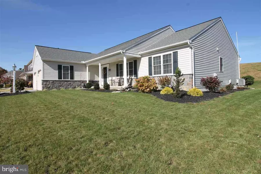 2238 FRIESIAN RD, York, PA 17406