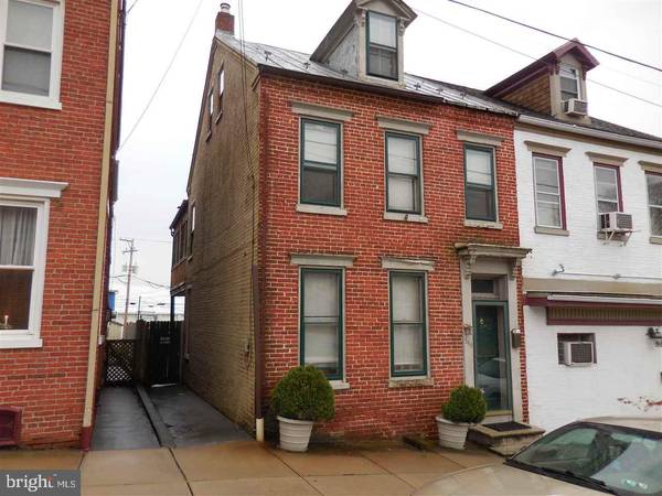 544 CHERRY ST, Columbia, PA 17512