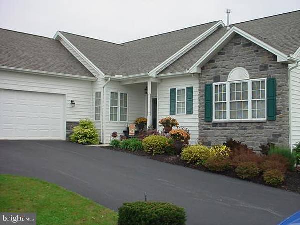 2200 BAYBERRY CT, York Twp, PA 17403