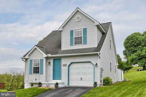 728 BLOSSOM HILL LN, Dallastown, PA 17313