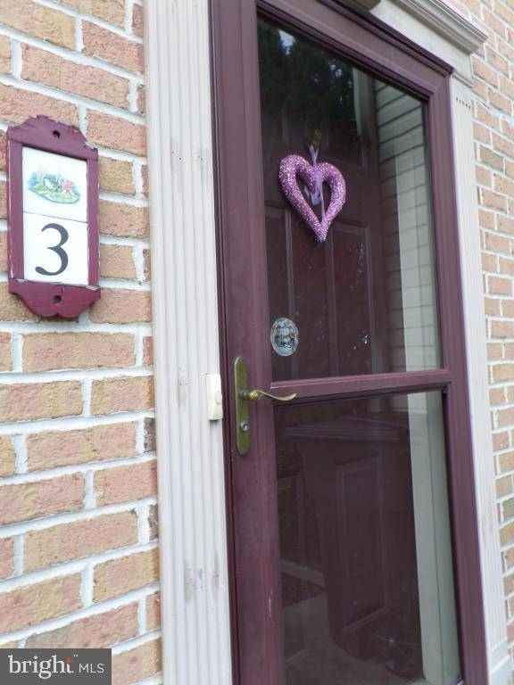 Fredericksburg, PA 17026,3 CLAIRES WAY