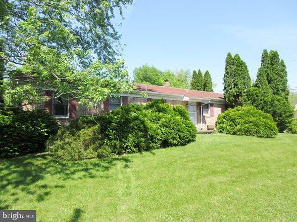 12 LONGSTREET DR, East Berlin, PA 17316