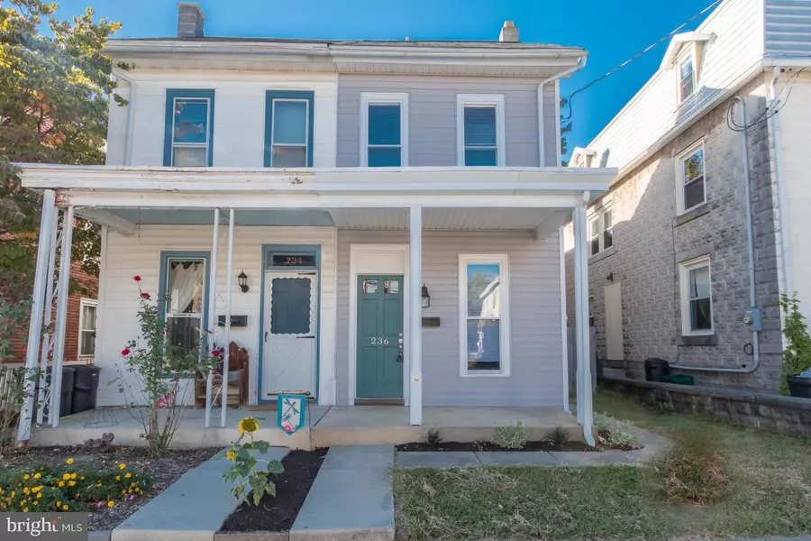 236 DUKE ST, Ephrata, PA 17522