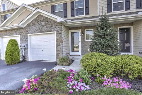 234 LAKESIDE XING, Mount Joy, PA 17552