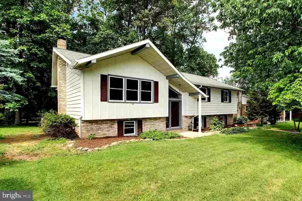 Hanover, PA 17331,18 LAUREL DR