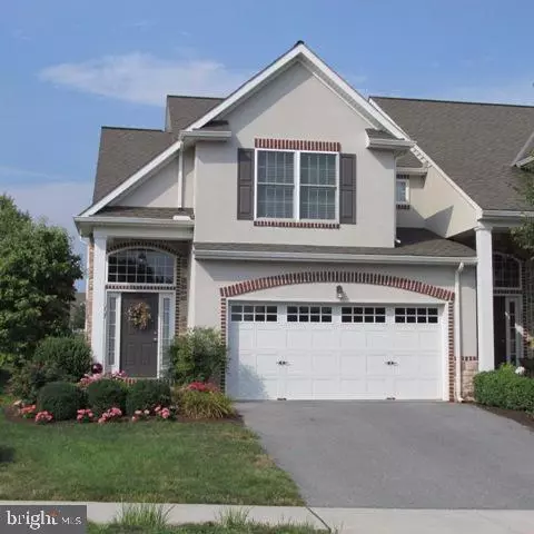 107 VILLAGE DR, Lititz, PA 17543