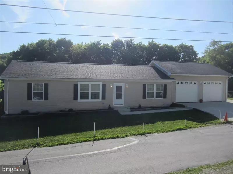 61 HIGH ST #61, Felton, PA 17322