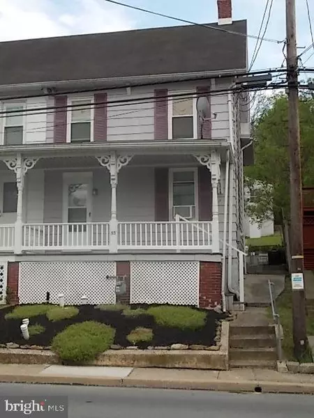 55 W MAIN ST, Windsor, PA 17366