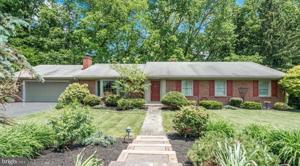 841 HILLAIRE RD, Lancaster, PA 17601