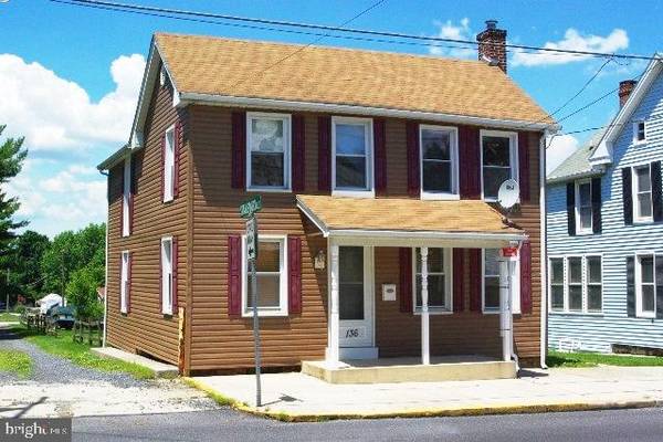 136 E KING ST, Littlestown, PA 17340