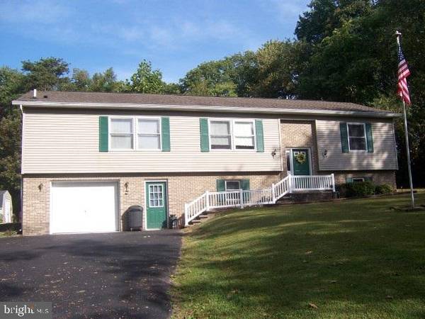 11 PINETREE DR, Duncannon, PA 17020