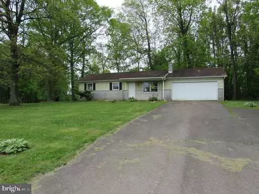 2425 FURNACE RD, Felton, PA 17322