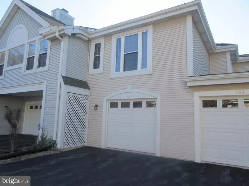 508 COUNTRY PLACE DR, Lancaster, PA 17601