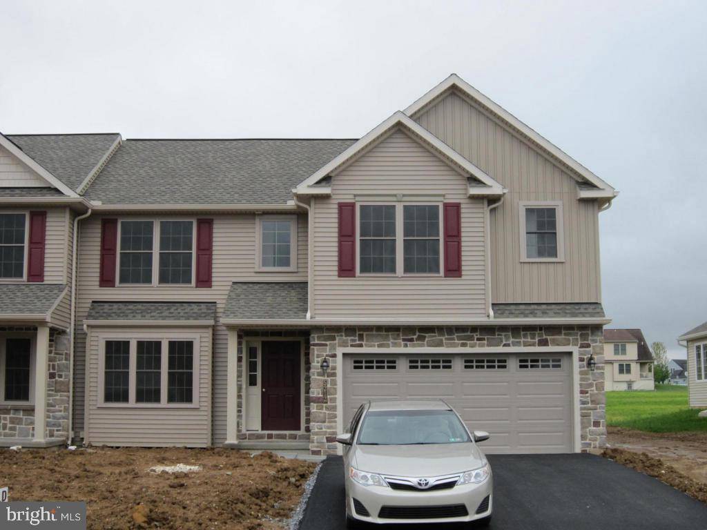 Mount Joy, PA 17552,5212 SUMMERFIELD DR #311