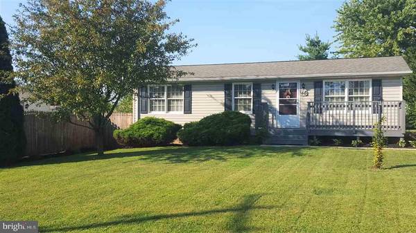 448 LINGG RD, New Oxford, PA 17350