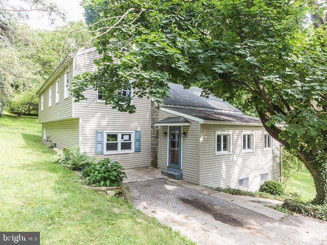 2592 DEININGER RD, York, PA 17402