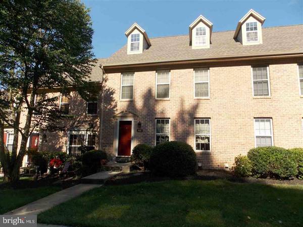 902 SKYVIEW DR, York, PA 17406