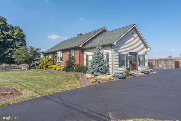 940 SCHOENECK RD, Ephrata, PA 17522