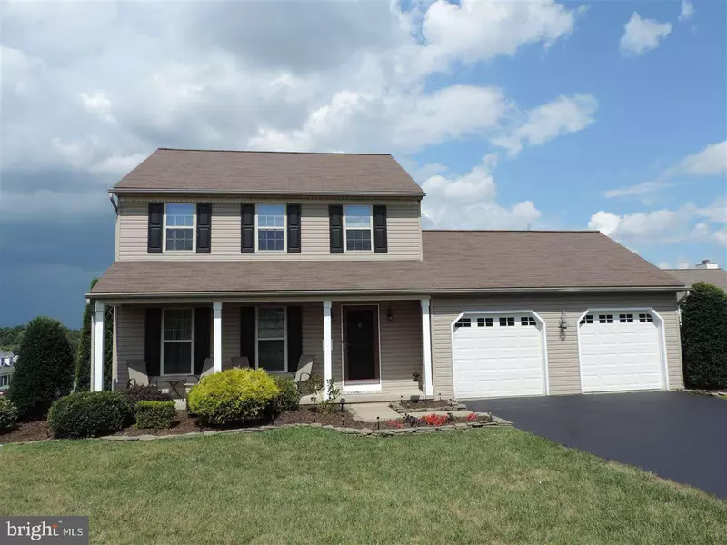 5 BUCKINGHAM DR, Red Lion, PA 17356