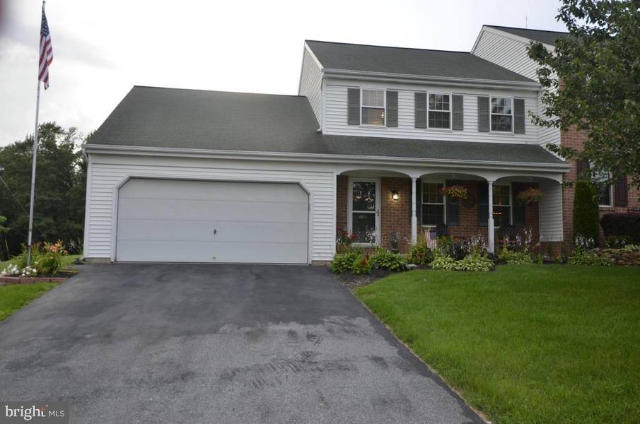 225 FARMLAND DR, Elizabethtown, PA 17022