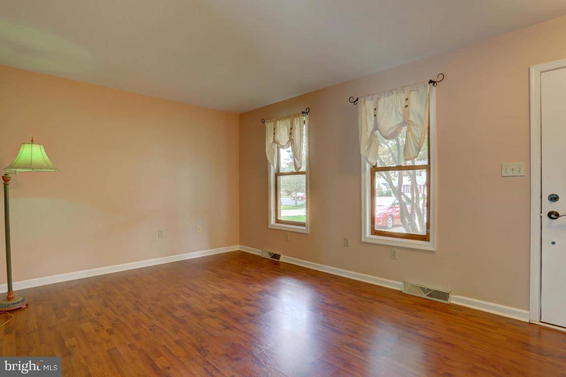Lititz, PA 17543,332 CARDINAL RD