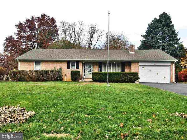 106 SUNSET DR, Mt Holly Springs, PA 17065