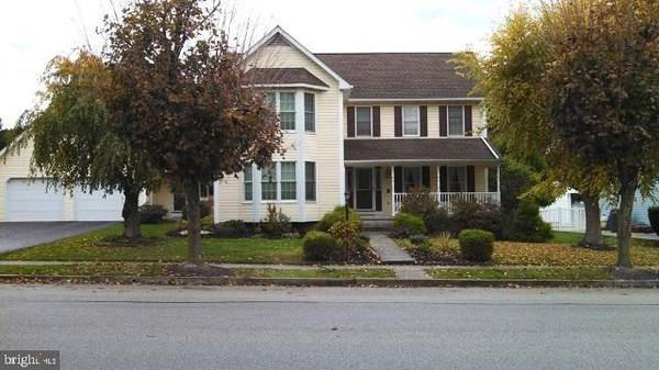 405 DART DR, Hanover, PA 17331