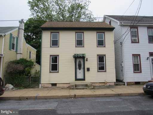 318 S CHARLOTTE ST, Manheim, PA 17545