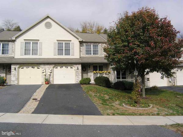 32 ASHBURG DR, Mechanicsburg, PA 17050