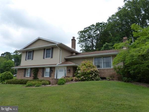 3330 HARROWGATE RD, York, PA 17402