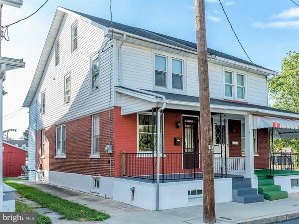 352 DUKE ST, Ephrata, PA 17522