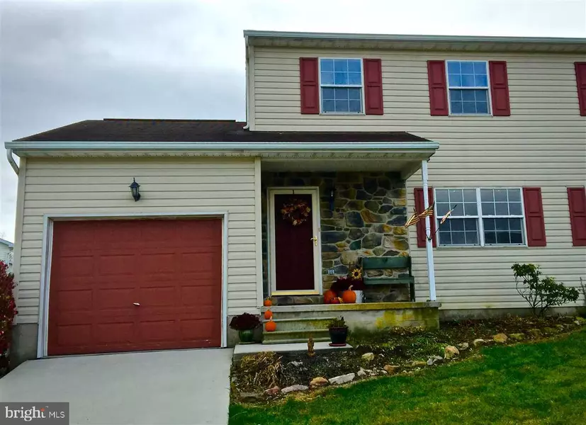 10 GLENVIEW CIR, Dillsburg, PA 17019