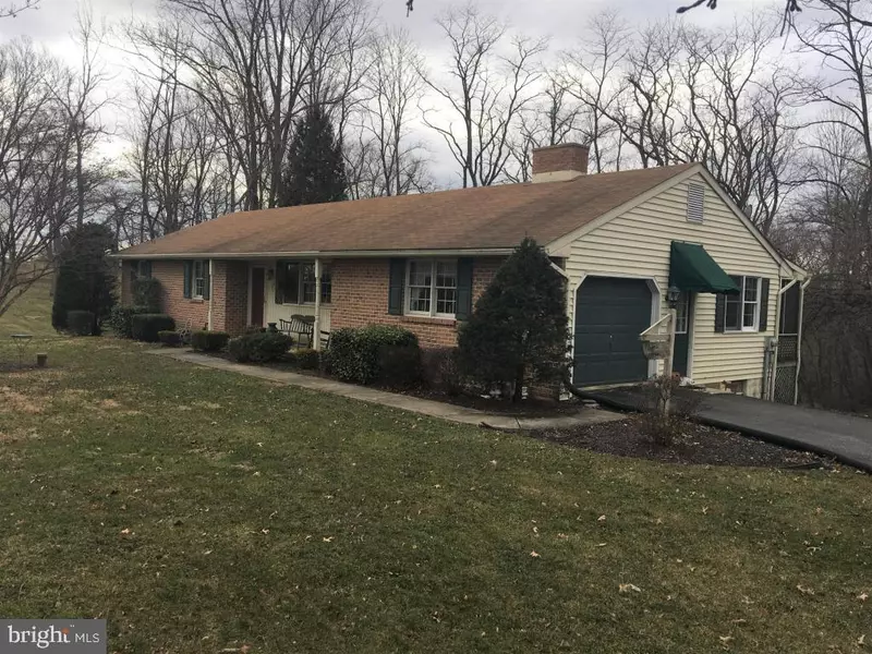 484 S 2ND ST, Bainbridge, PA 17502