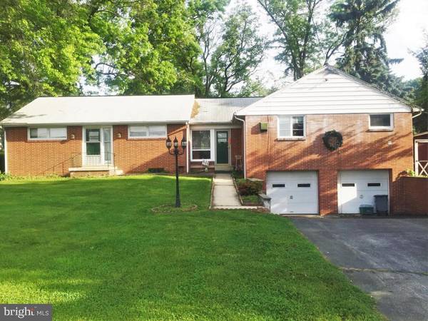 5803 PINE ST, East Petersburg, PA 17520