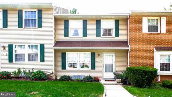 121 FOX RUN DR, York Twp, PA 17403