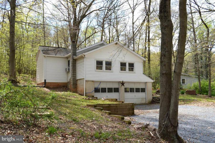 2216 FURNACE HILL PIKE, Newmanstown, PA 17073