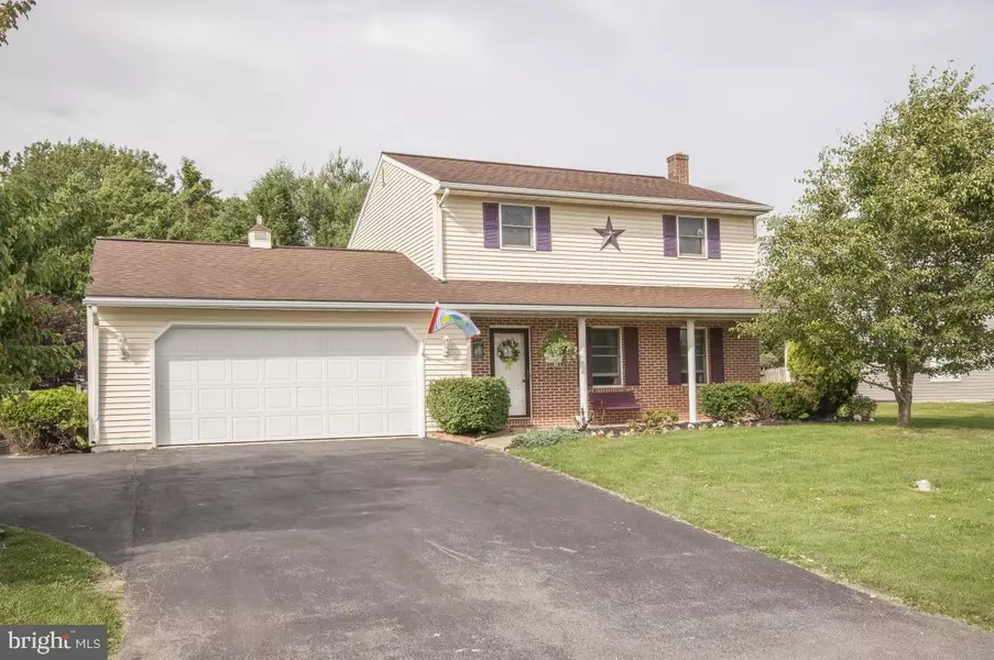 413 COUNTRYSIDE DR, Ephrata, PA 17522