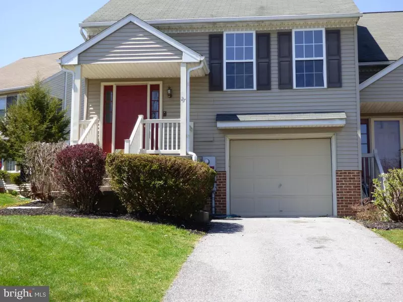 27 COLD STREAM DR, Lancaster Twp, PA 17603