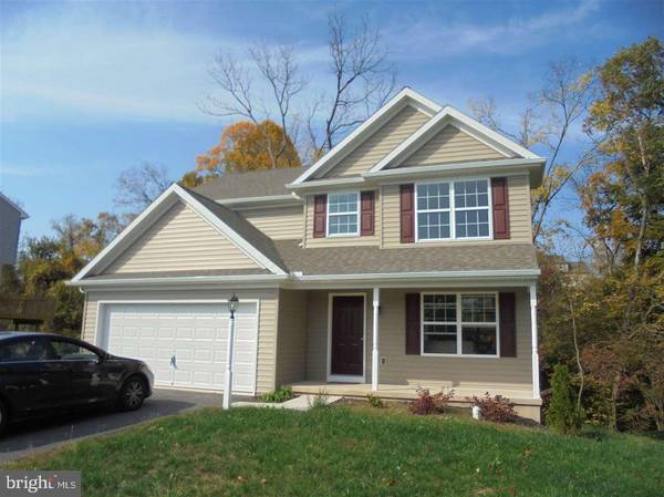 360 COG HILL WAY, Mount Wolf, PA 17347