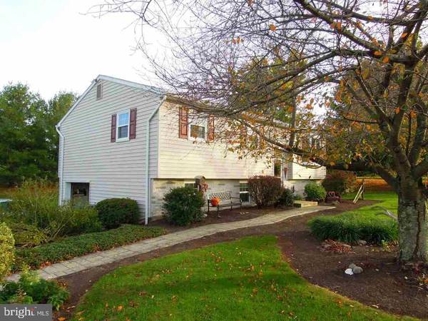 543 CAPITOL HILL RD, Dillsburg, PA 17019